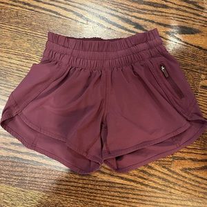 Lululemon Tracker Short V 4”